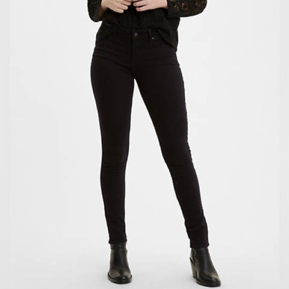 Womens Levis 711 SKINNY jeans size 31